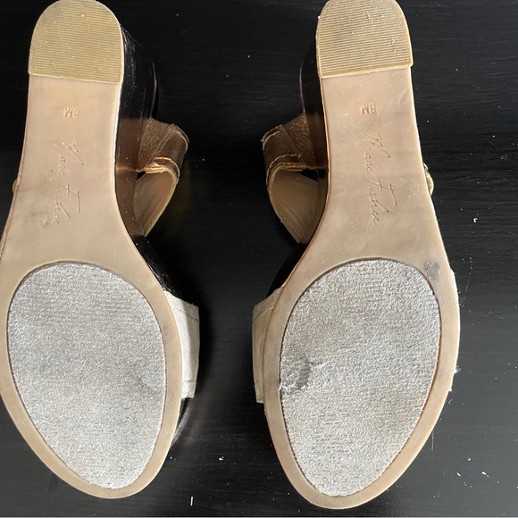 Mark Fisher, gold and leather wedges - Picture 3 of 3